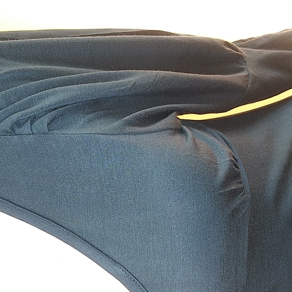 BCBGirls Green Blouse Size XS - Picture 12 of 13